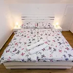 Apartament Mare *