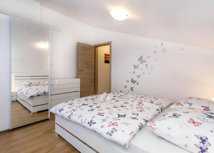 Apartament Mare